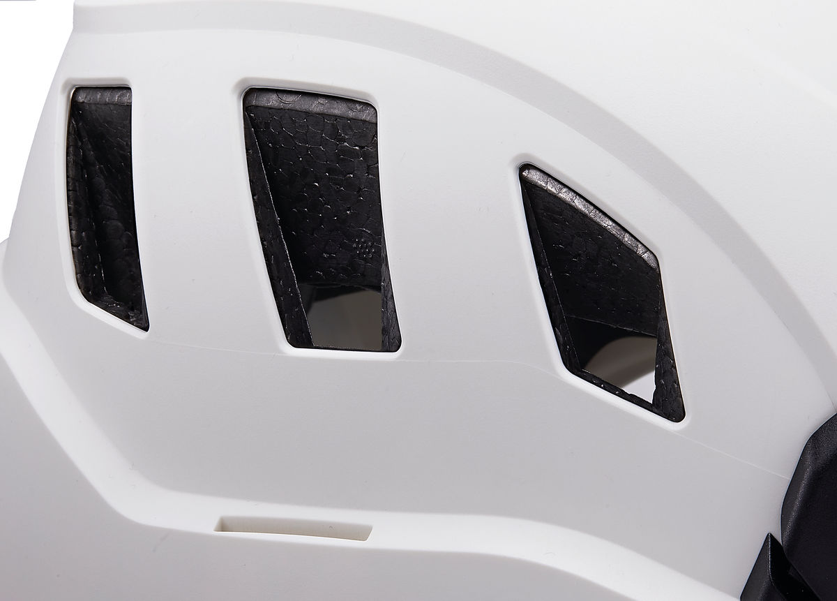 PETZL HELMET STRATO® VENT