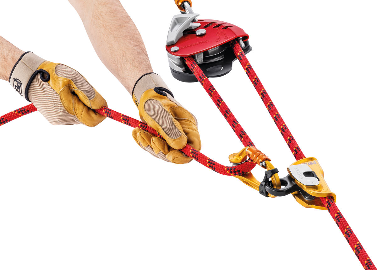 PETZL ABSEILING DEVICE MAESTRO® L
